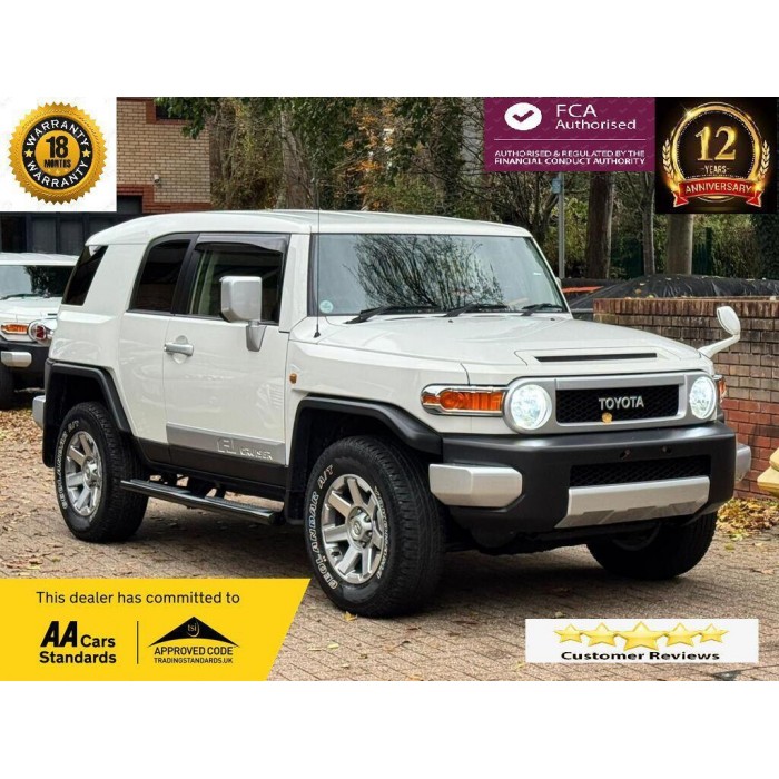 2015 White Toyota FJ Cruiser WA...